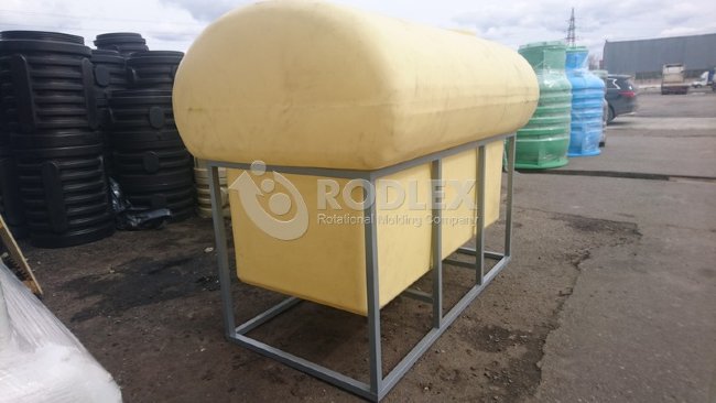Емкость для воды пластиковая на подставке Rodlex в Красноярске Емкость для воды пластиковая на подставке Rodlex в Красноярске