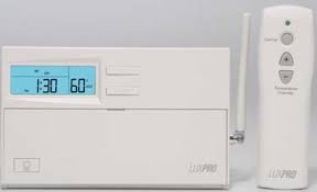 Термостат электронный программируемый LuxPRO PSP711RF (с пультом дистанционного управления) в Красноярске